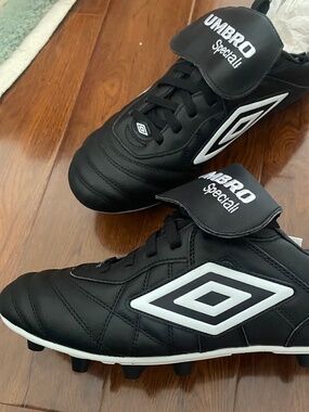 Umbro Speciali Maxim FG Soccer Shoes Mens 11 Black Leather